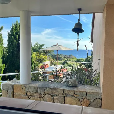 5 With Pool Near The Sea *